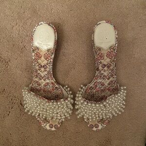 RARE Tory Burch Pearl Sandals